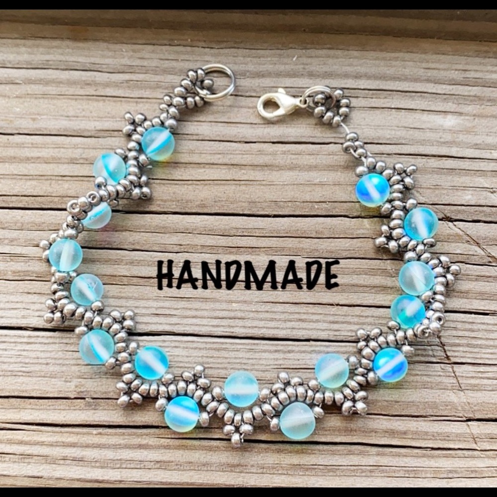 TRENDY Aqua Glass Gunmetal Handmade Bracelet NWT